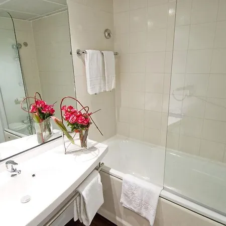 Canal - La Hotel
