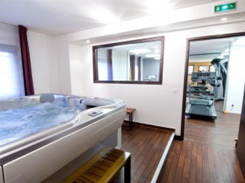 Canal - La Hotel Parigi