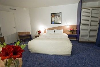 Canal - La Hotel Paris