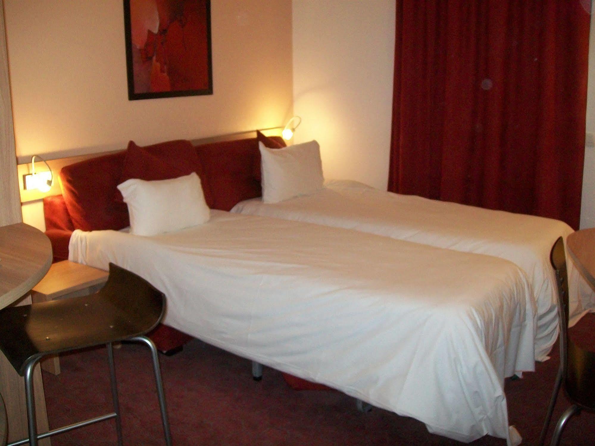 Canal - La Hotel 3*